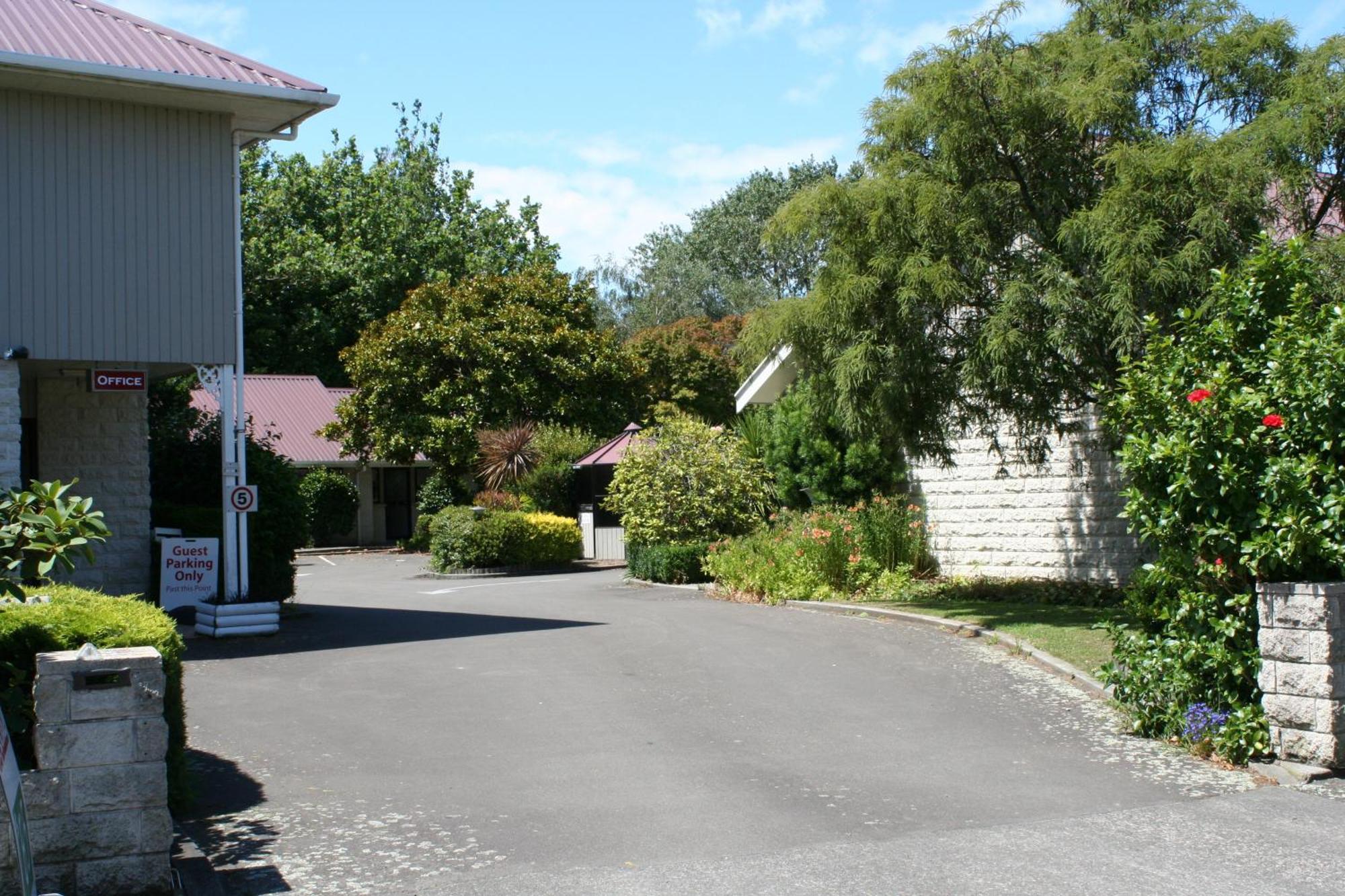 Awatea Park Motel Palmerston North Bagian luar foto
